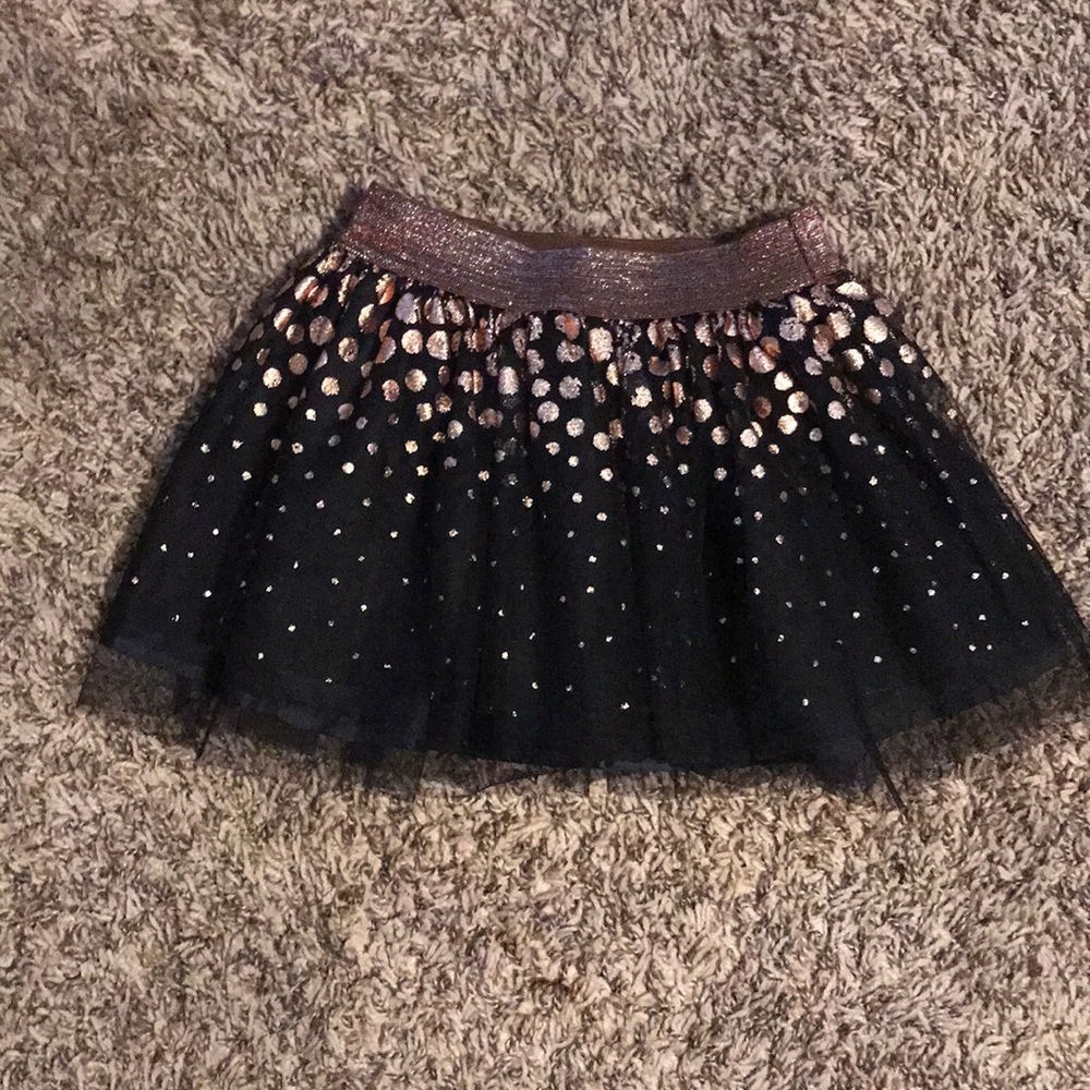 Like new skirt gold and black